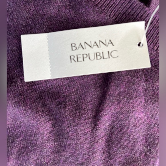 Banana Republic sweater - Picture 2 of 5